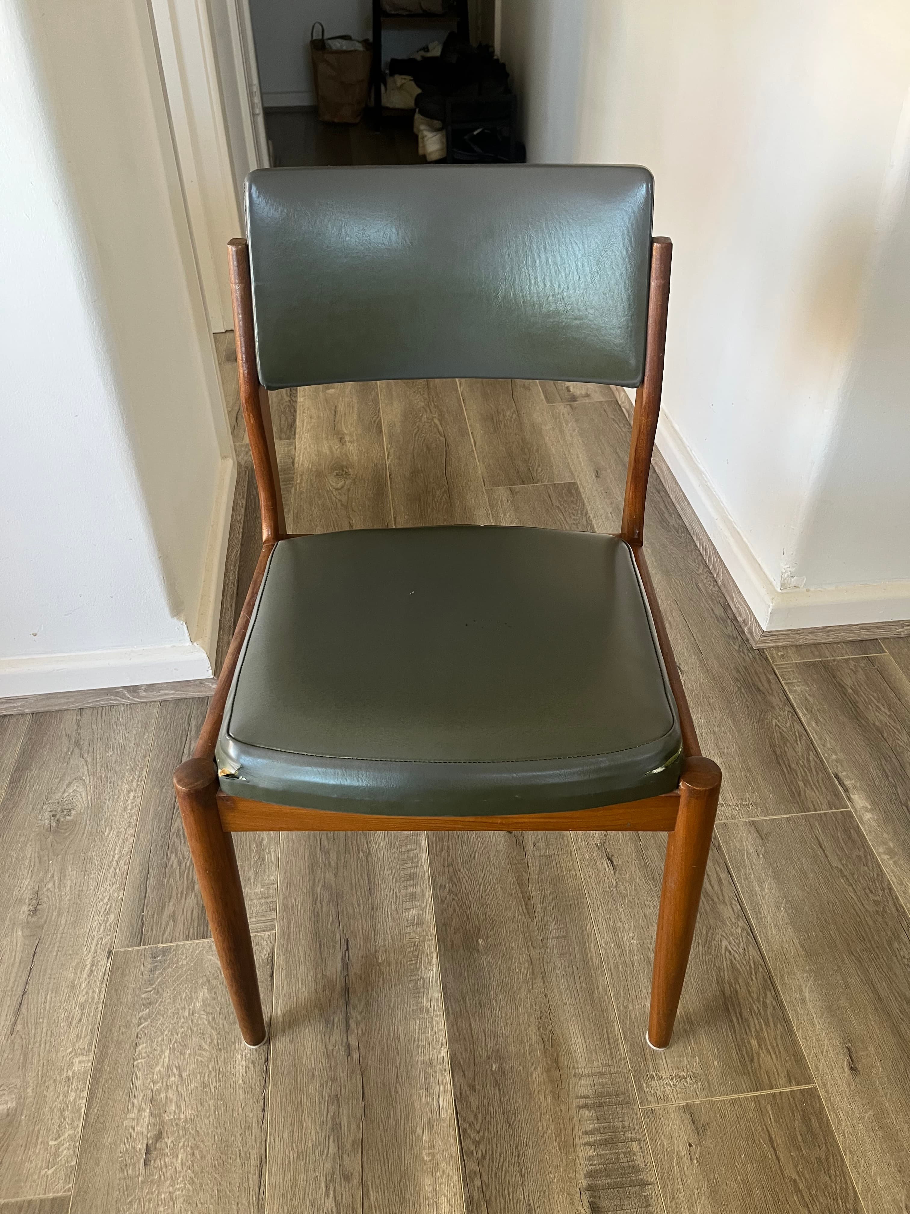 Mid century Dining Chair, photo 1 of 3