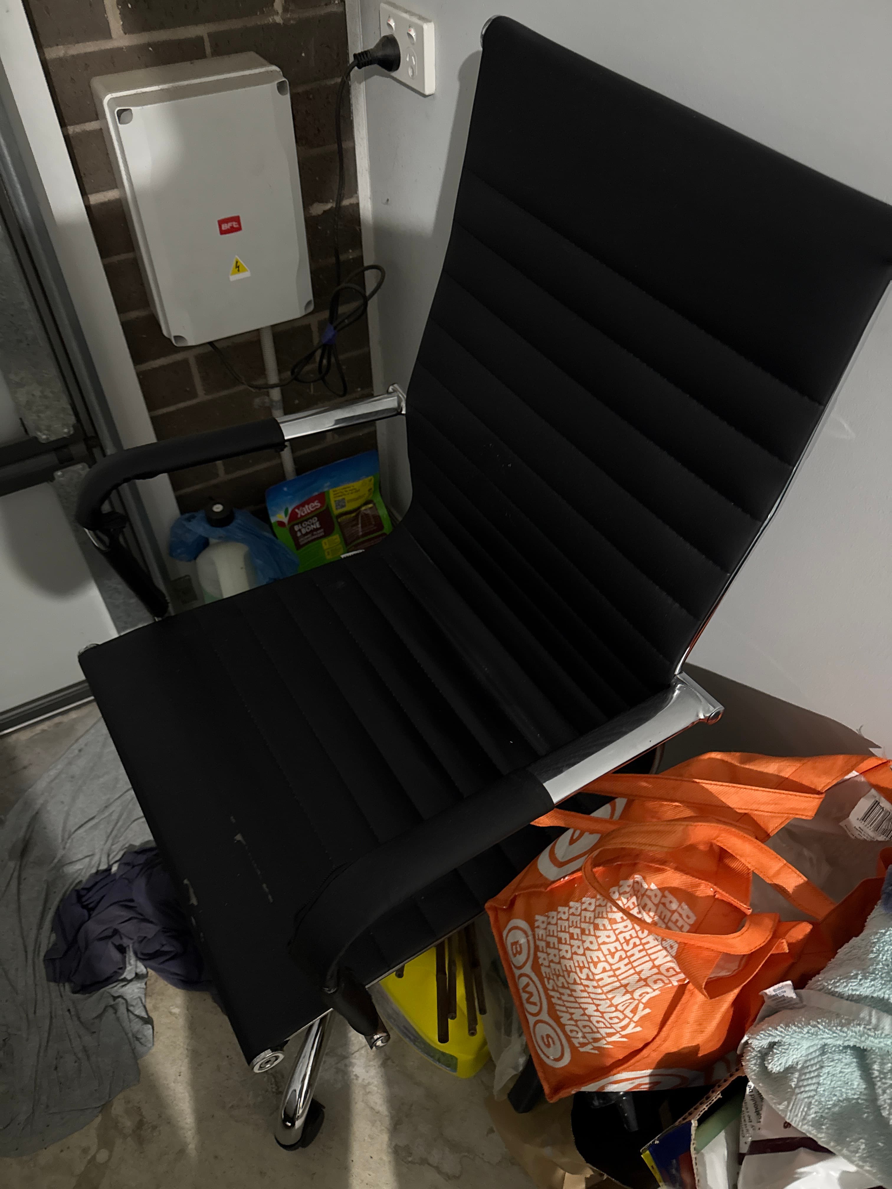 Black Office Chair, photo 3 of 3