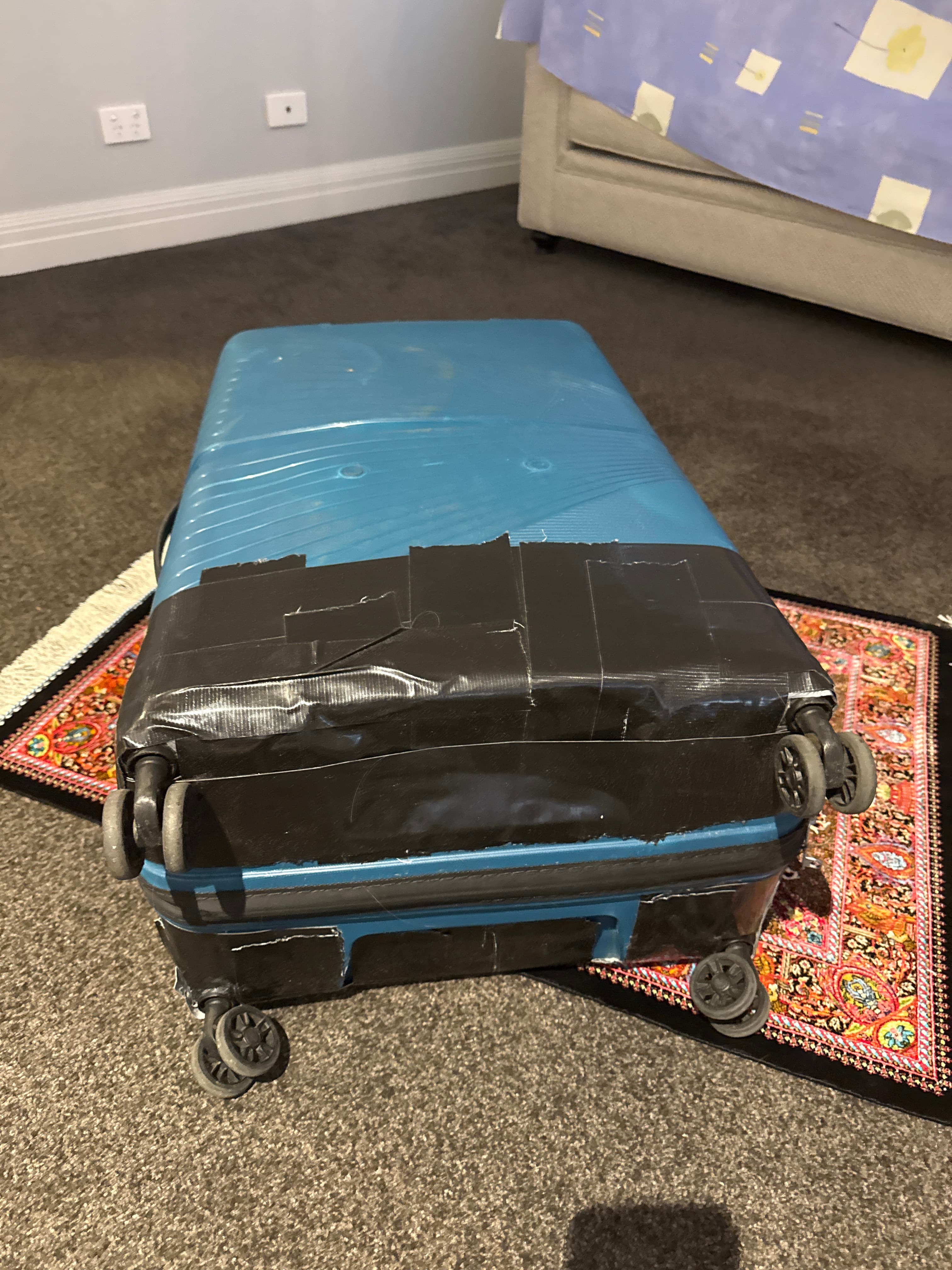 Blue Hardshell Spinner Suitcase, photo 4 of 5