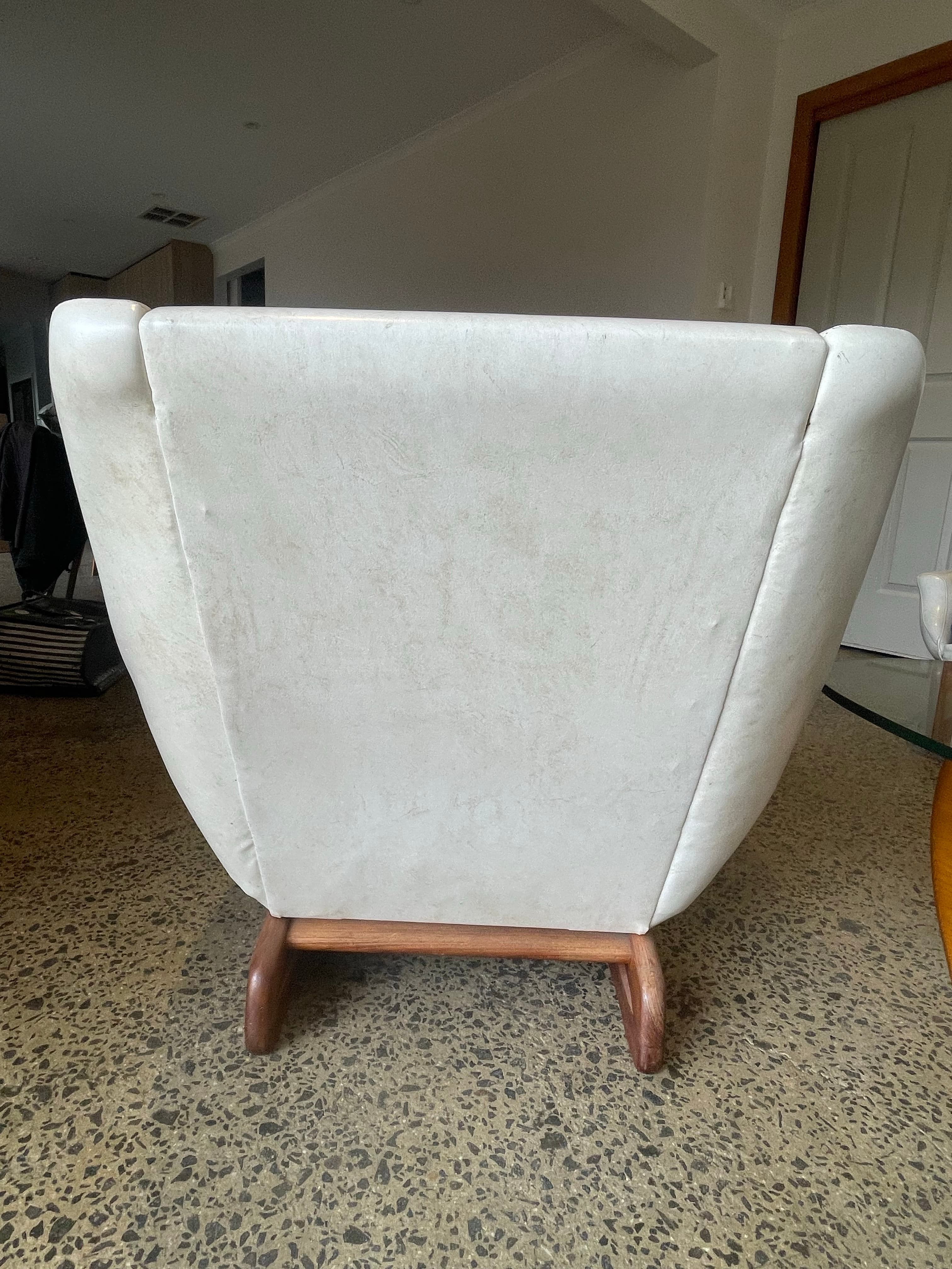 Iconic Danish Deluxe Mid-Century Sofa, photo 5 of 5