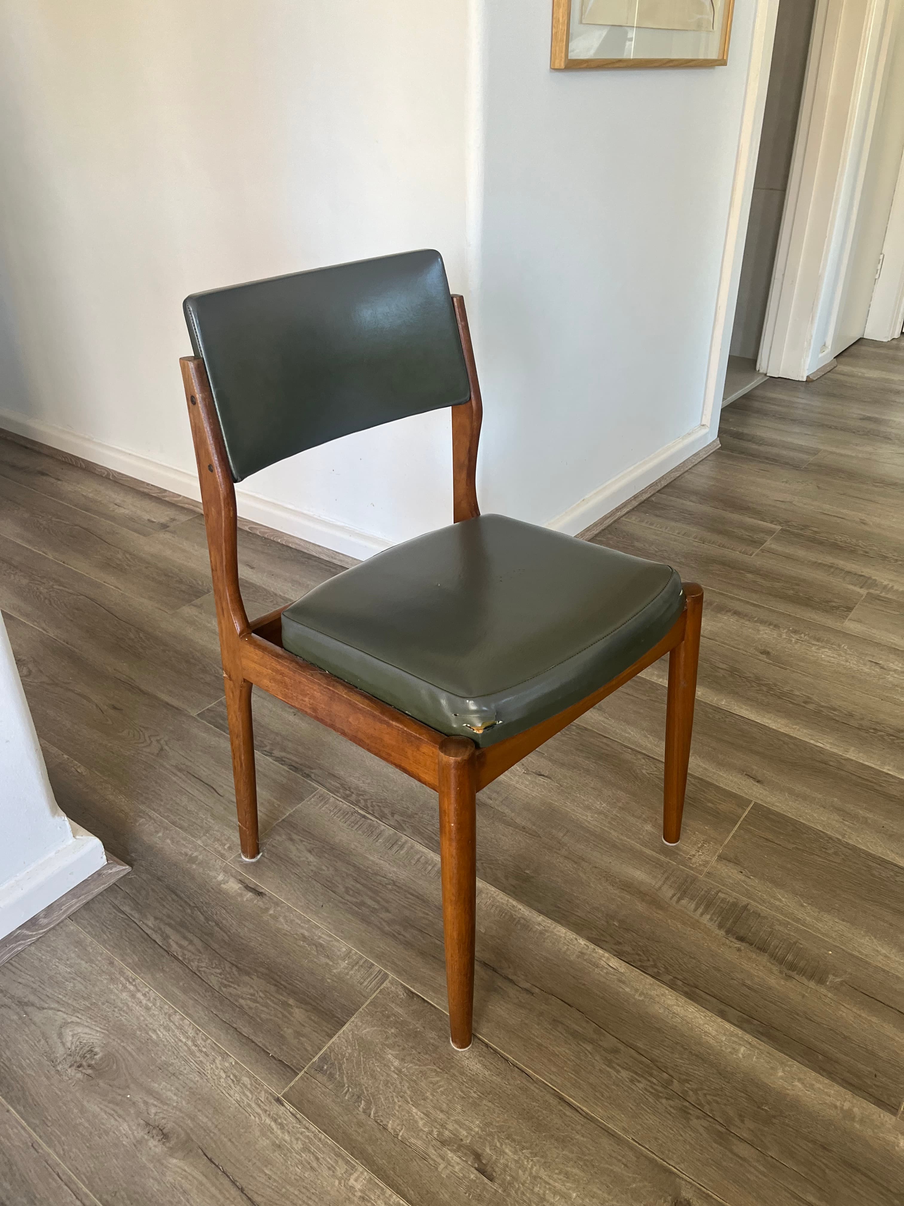 Mid century Dining Chair, photo 2 of 3